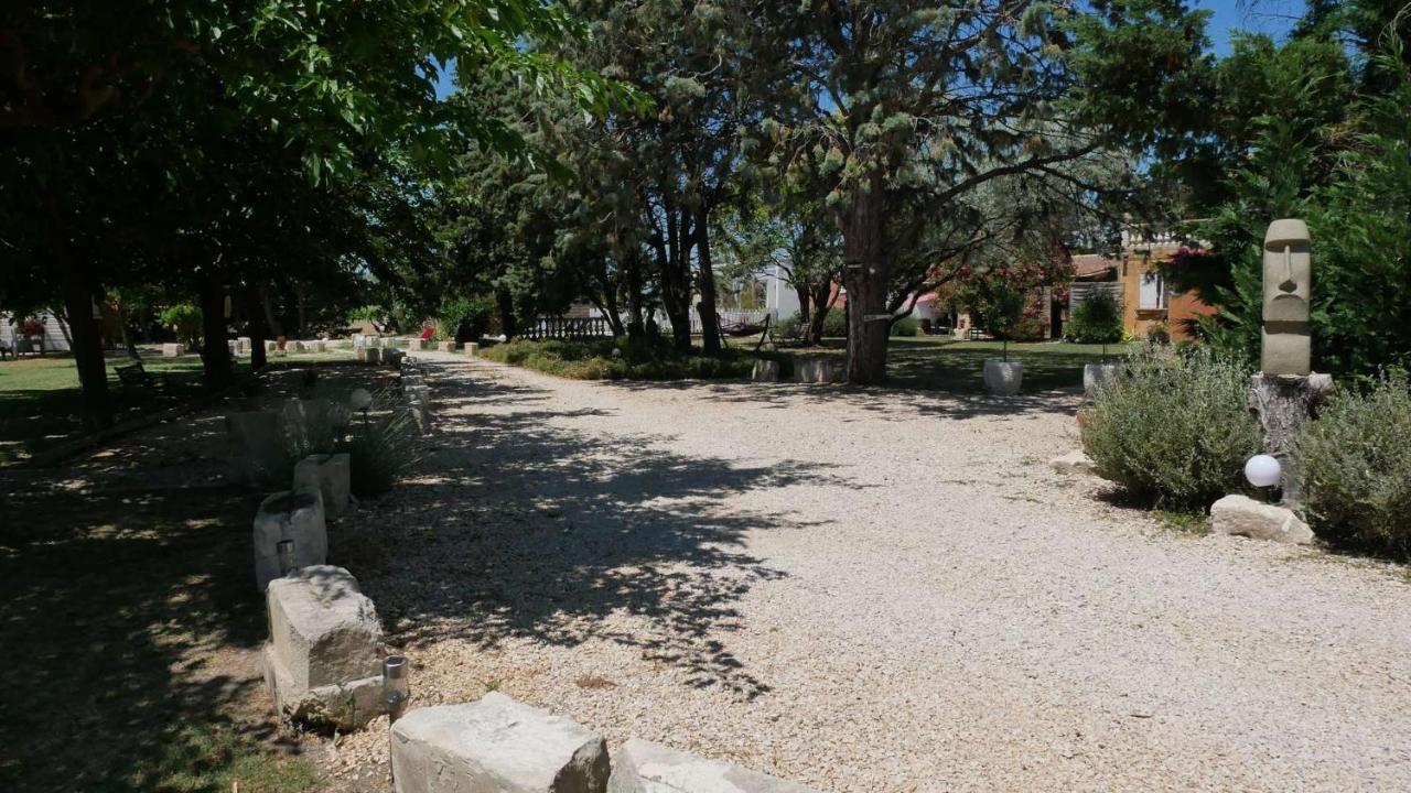 Apartament Mas Maurane - Les Lavandes Aux Portes D'Arles Tarascon Zewnętrze zdjęcie