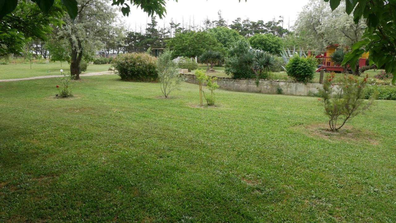 Apartament Mas Maurane - Les Lavandes Aux Portes D'Arles Tarascon Zewnętrze zdjęcie