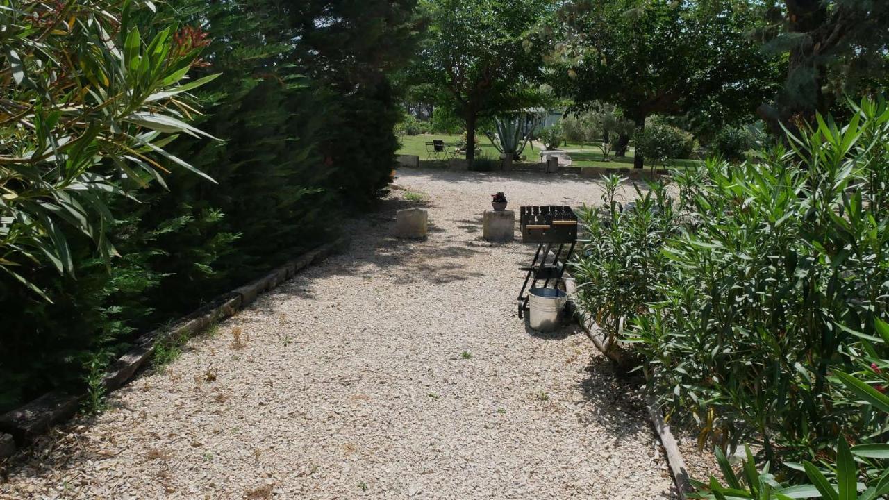 Apartament Mas Maurane - Les Lavandes Aux Portes D'Arles Tarascon Zewnętrze zdjęcie